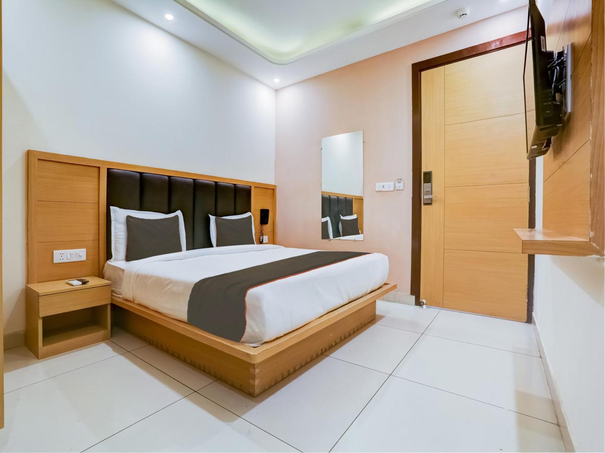 Collecion O White House Hotel New Delhi Exterior foto
