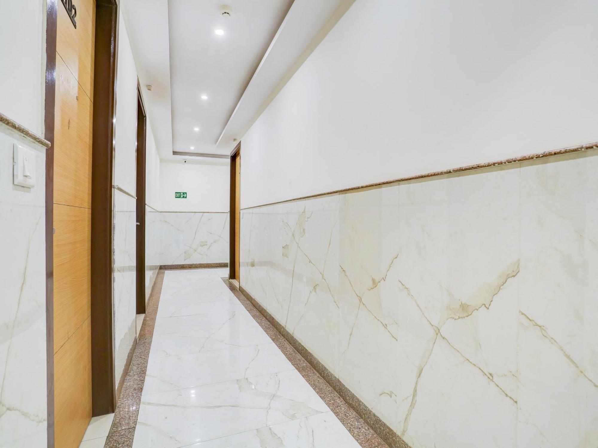 Collecion O White House Hotel New Delhi Exterior foto